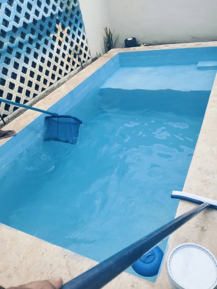 Servicio de limpieza de alberca