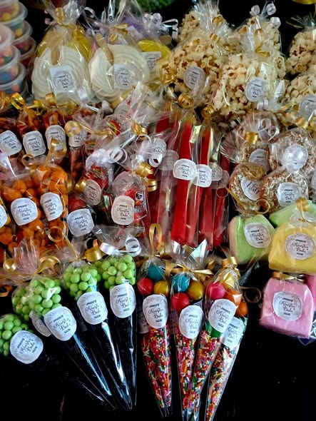 Paquete Fiesta Especial con Dulces y Botanas