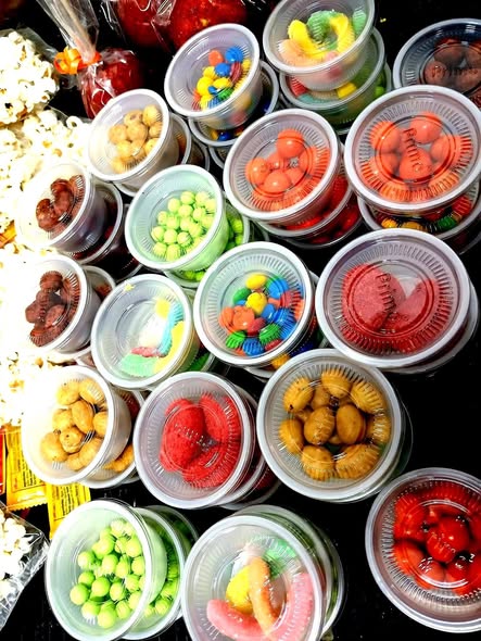 Paquete Fiesta Especial con Dulces y Botanas