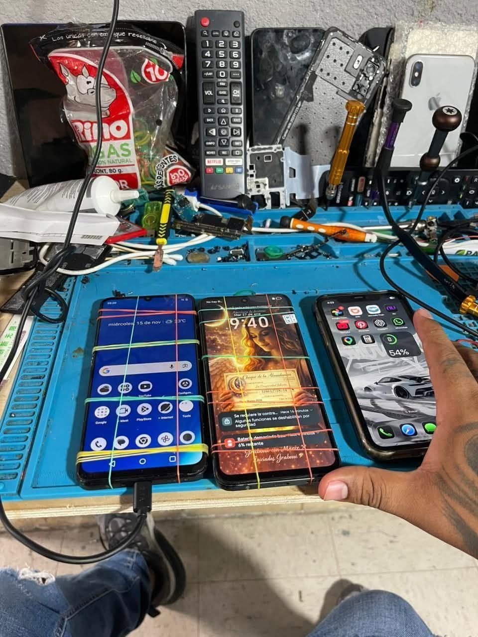 Reparación y desbloqueo de celulares