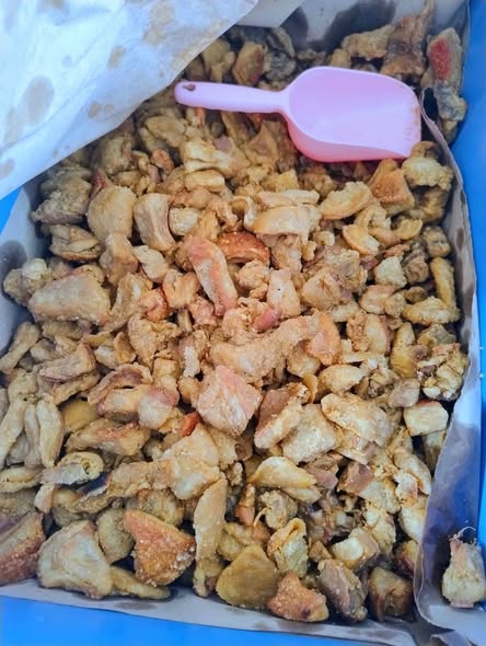 Rica Chicharra y Delicioso Kastakan