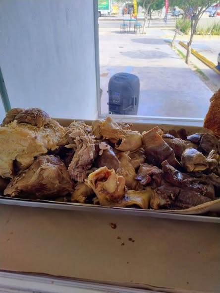 Rica Chicharra y Delicioso Kastakan