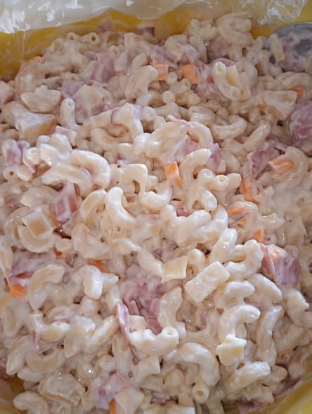 Sopa fría, ensalada rusa y vaporcitos en Chuburna