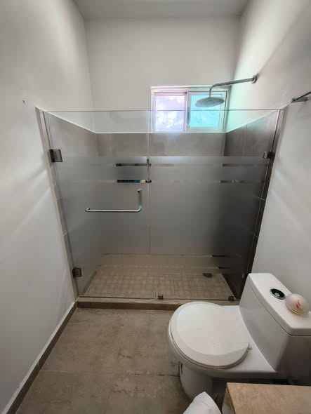 Cancel de baño templado de 10mm