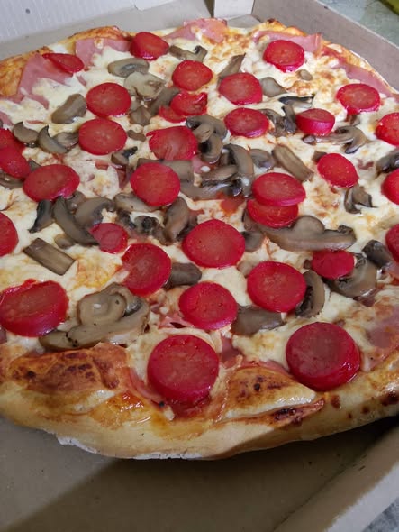 Manolo's Pizza