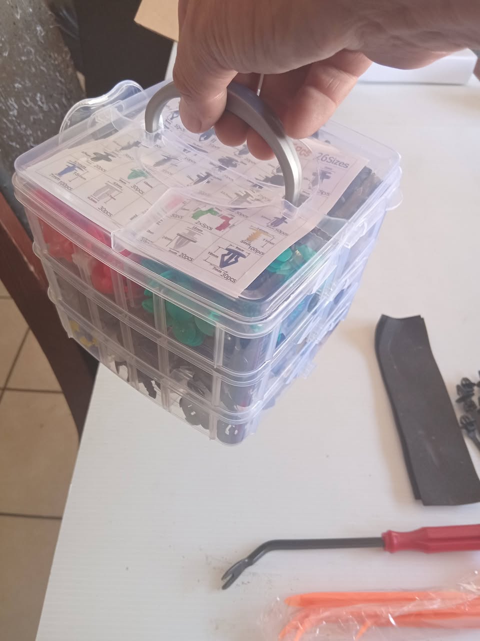 Kit de clips y accesorios para automóvil