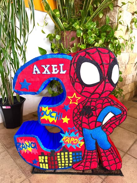 Piñatas Ivan