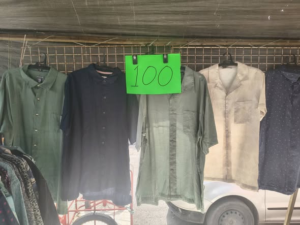 Venta de camisas hawaianas y ropa