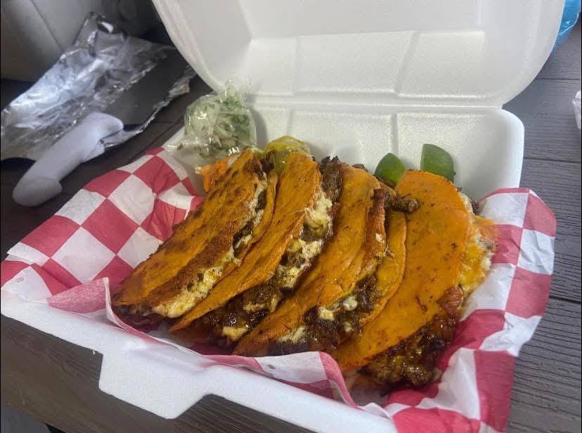 Birría y Tacos Calientes en Mérida