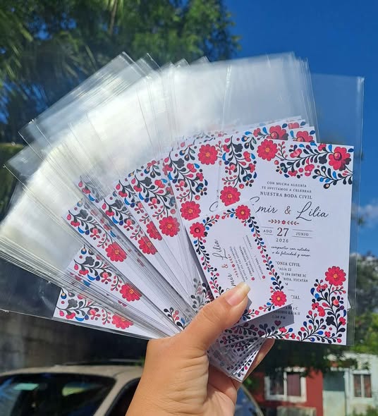 Diseño e impresión de invitaciones y artículos para eventos