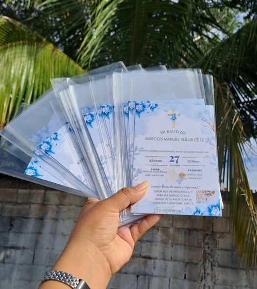 Diseño e impresión de invitaciones y artículos para eventos