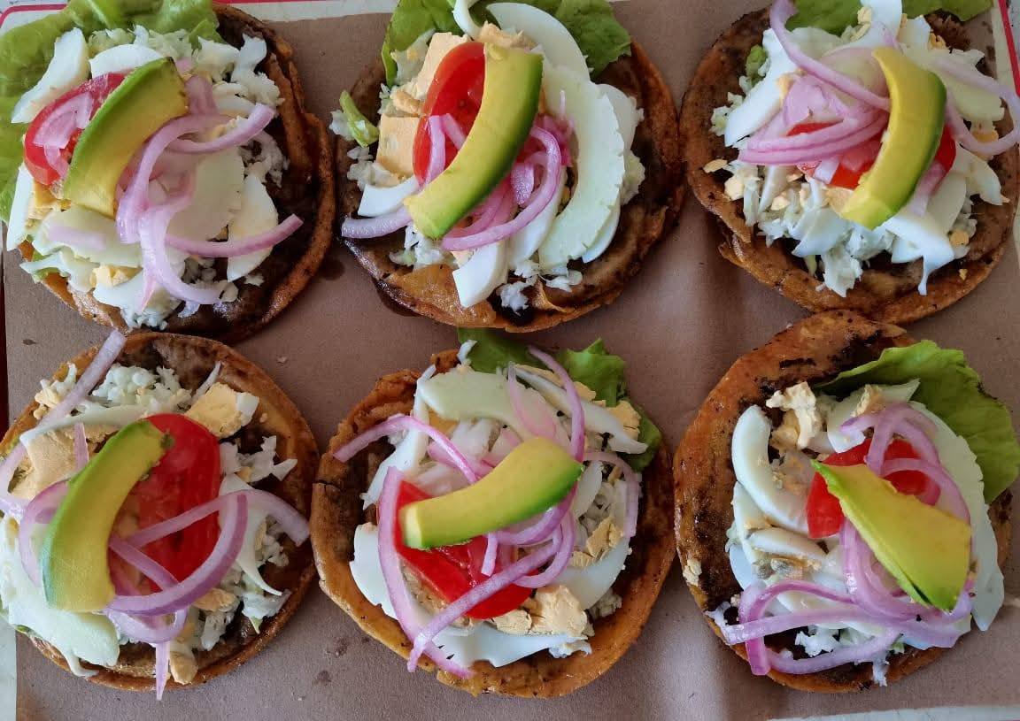 Antojitos Fannys: Antojitos y guisos, panuchos, salbutes y más a domicilio