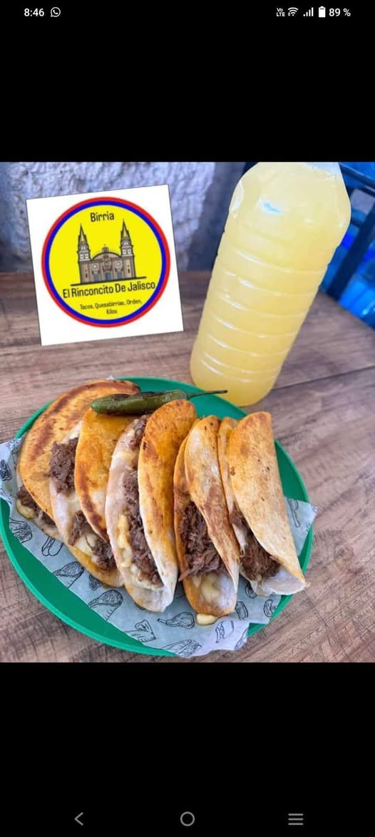 Birria de Res Estilo Jalisco: Tradición y Sabor Auténtico en Francisco de Montejo