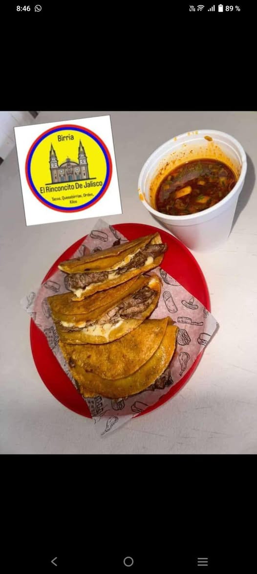 Birria de Res Estilo Jalisco: Tradición y Sabor Auténtico en Francisco de Montejo