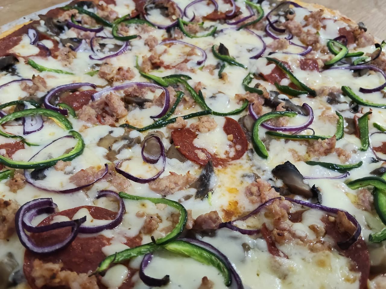 BOCADITO GURMET: Pizza Italiana con Sabor Auténtico