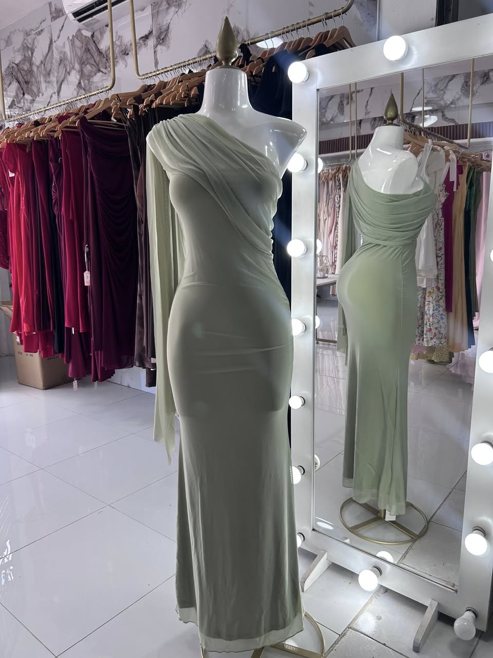 Boutique con Nuevos Modelos