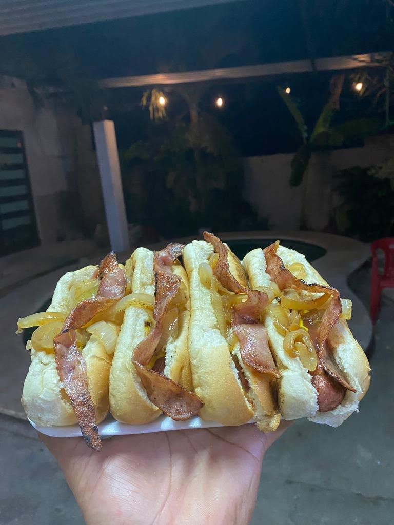 Burger Hot: Hamburguesas y Hot Dogs a Domicilio