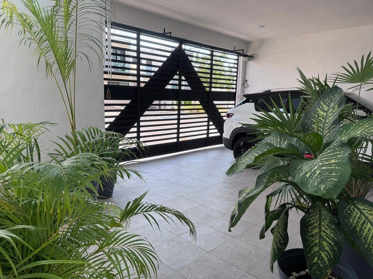 Casa Amueblada con Paneles Solares en Las Américas II