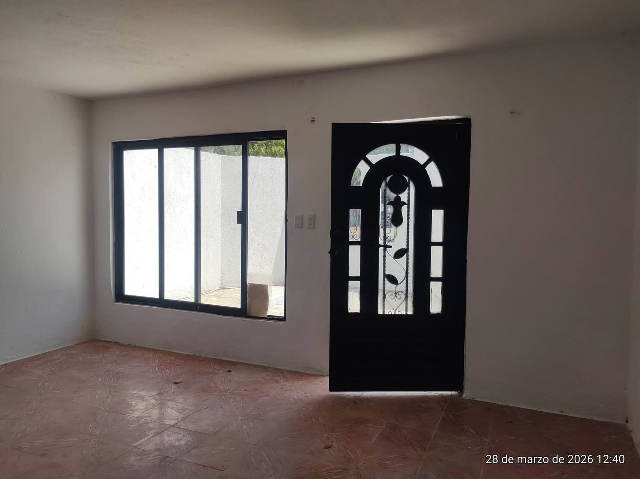 Casa de Oportunidad en Santa Rosa con Cochera, Sala, Comedor y Patio