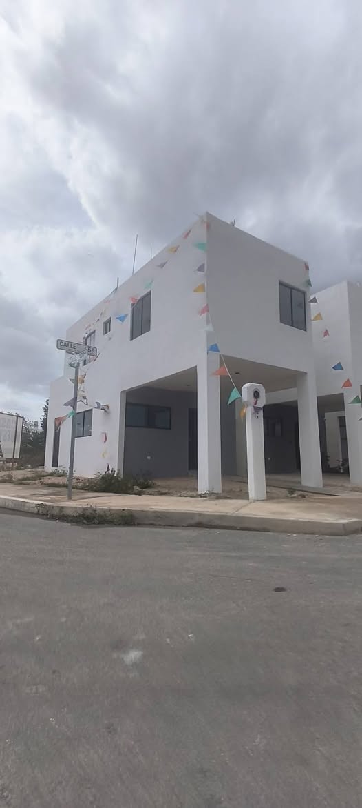 Casa Modelo D de 2 Pisos en Lomas de Caucel, lista para tu familia