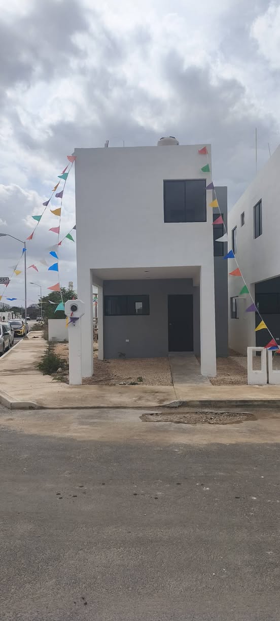 Casa Modelo D de 2 Pisos en Lomas de Caucel, lista para tu familia