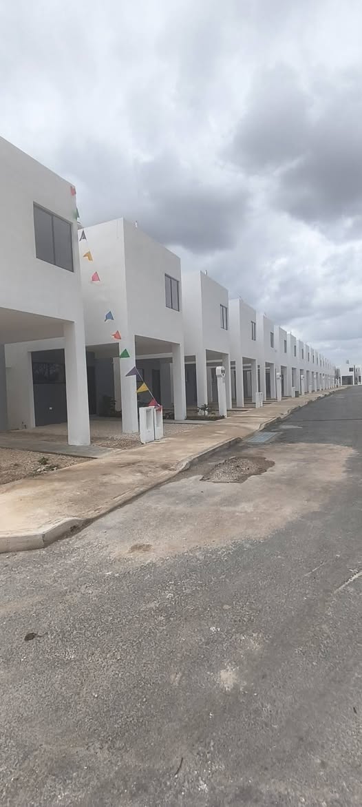 Casa Modelo D de 2 Pisos en Lomas de Caucel, lista para tu familia
