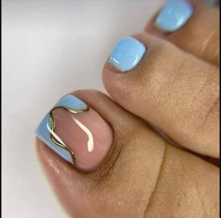 Cedi de Leon Estudio de Uñas