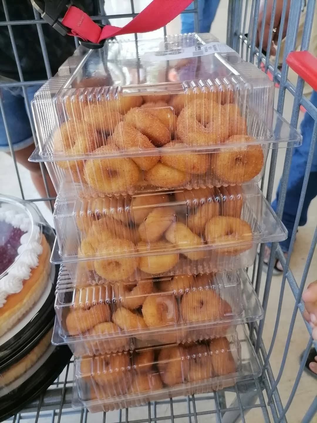 Charola de Donitas de Canela Costco