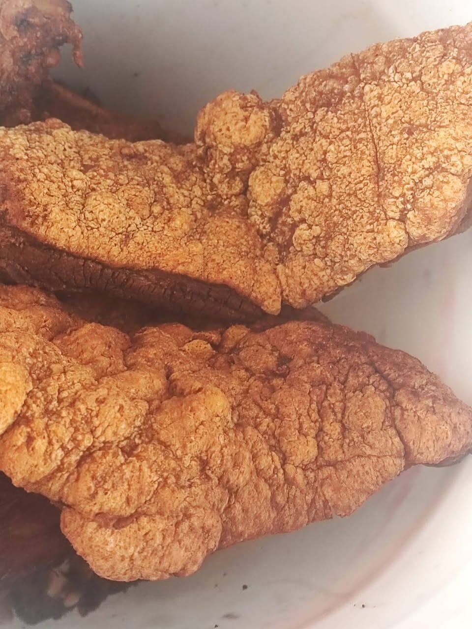 Chicharra Surtida a Domicilio, Cinco Colonias