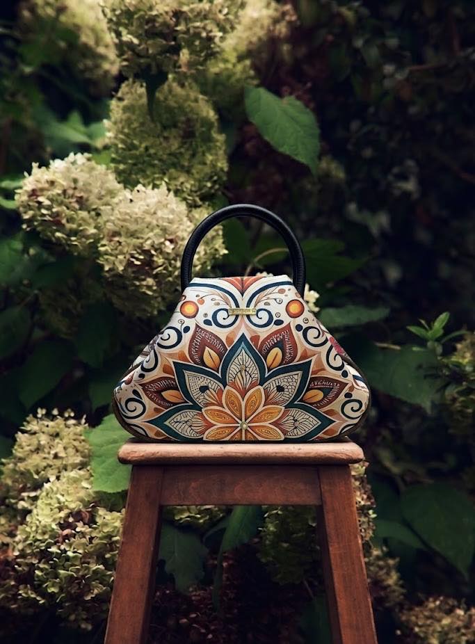CHULA: Moda y accesorios exclusivos, incluyendo el bolso Monique, en el centro de Mérida