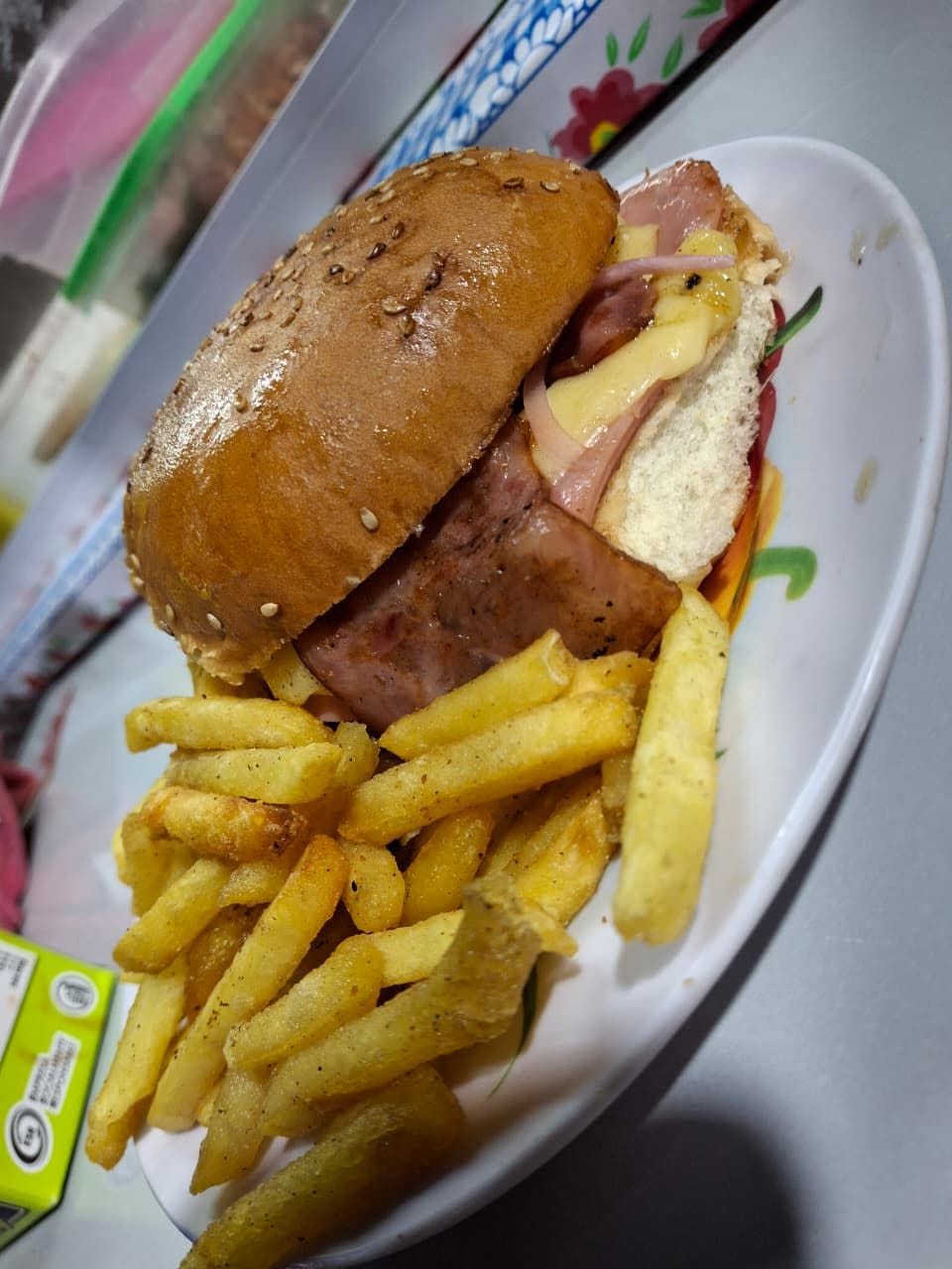 Cocina Económica El Amigo Tilino