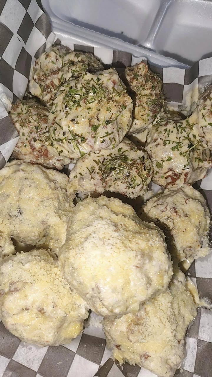 Comida Casera Deliciosa y Bien Servida: Pechuga Fresca del Día