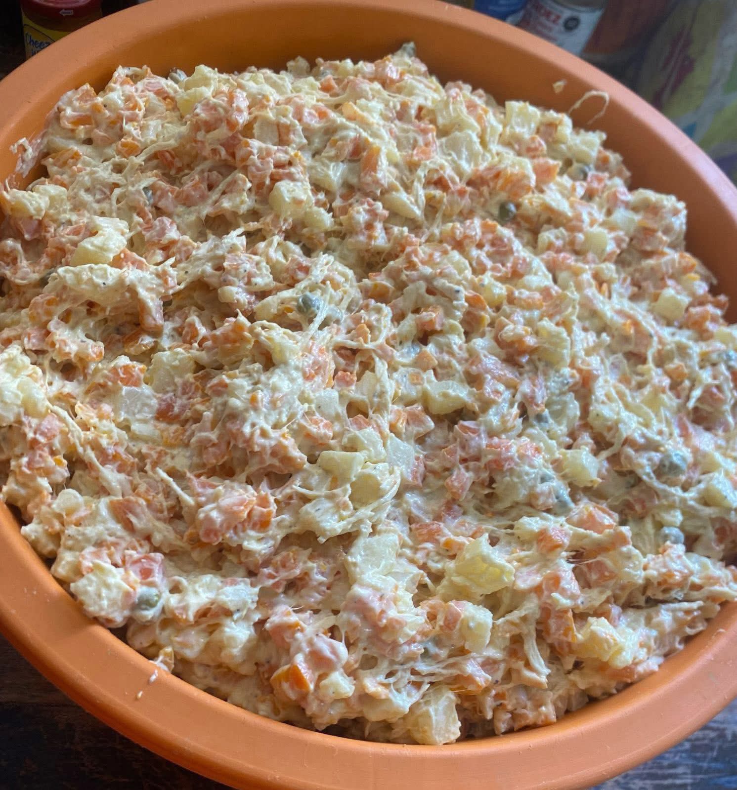 Delicias Frescas: Ensalada Rusa, Sopas Frías y Medios