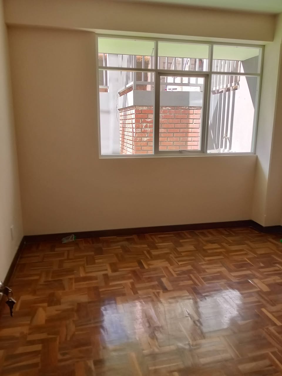 Departamento a estrenar en Cota Cota con patio privado cerca de la Laguna