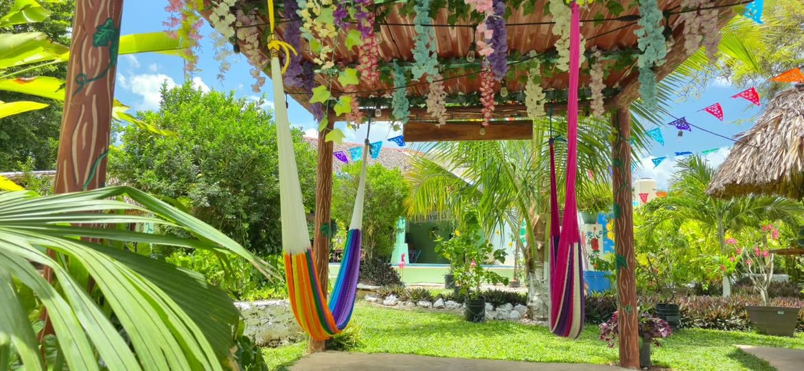 El Ramonal de los Abuelos en Teya Pueblo: Historia, Fe y Mariscos Fusión Maya