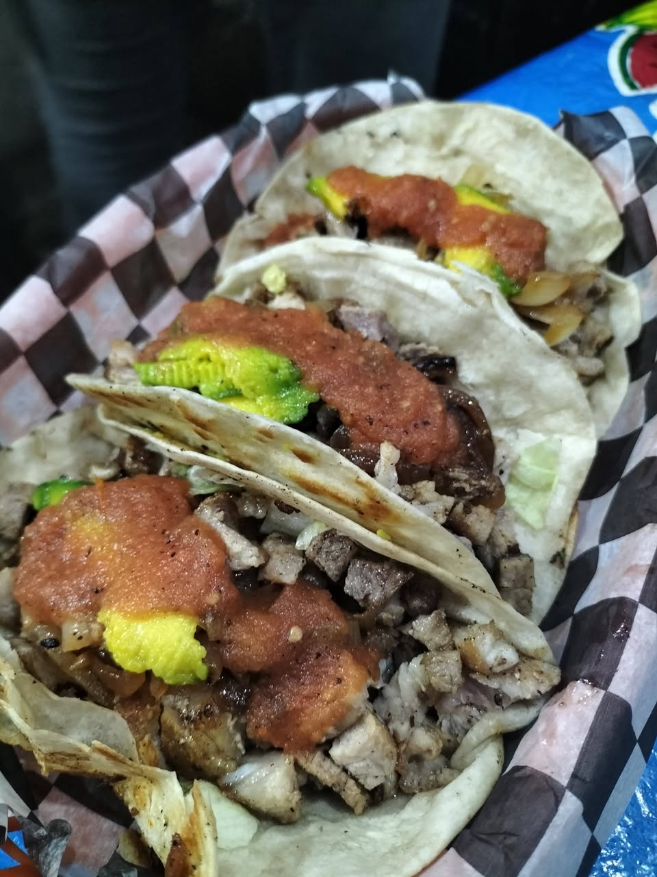El Tigre Valdez: Tortas artesanales Maxi, mini y especiales con sabor auténtico