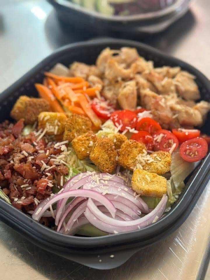 Ensaladas, Chilaquiles y Tortas