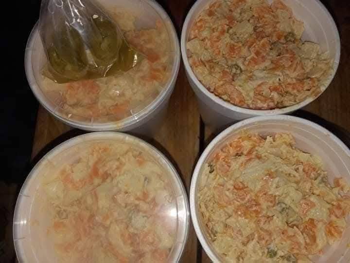 Ensaladas y pasteles caseros — Cecilio Chi