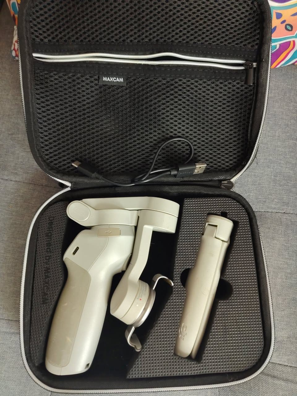 Estabilizador DJI Osmo Mobile 4