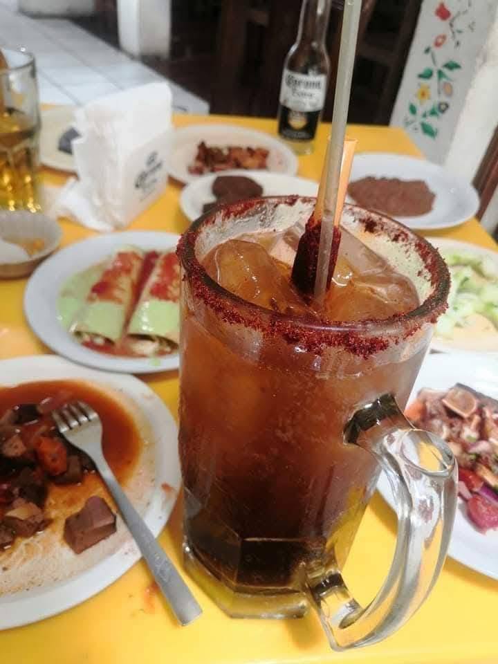 Festejo del Día de las Madres en El Mesón Yucateco