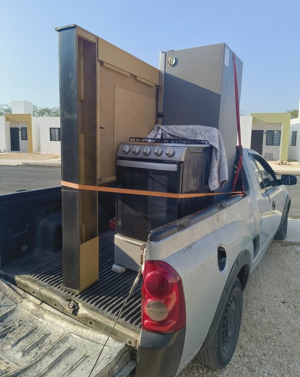 Fletes Ari, Servicio Express — Vergel