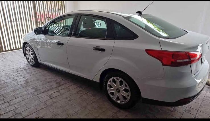 Ford Focus 2015 Versión S Automático con Climatización Eléctrica, Factura Original