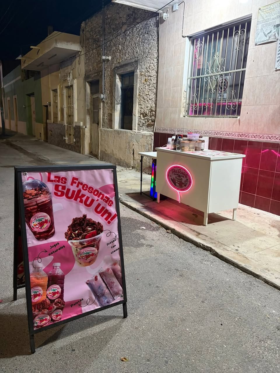Fresas con Crema y Cafés Fríos en Centro