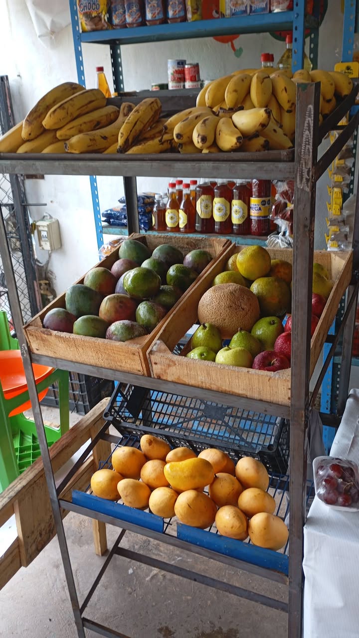 Frutería y Carnicería El Chino: Frescos cortes de carne, pollo, puerco y frutas deliciosas