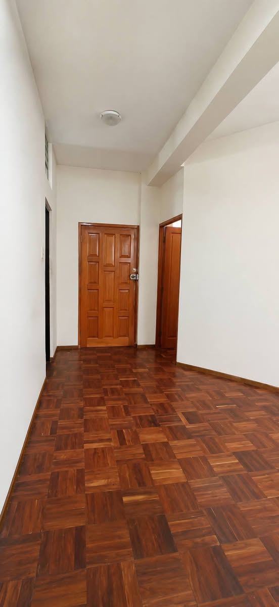 Garzonier amplio y moderno en Obrajes, cerca de la Universidad Católica