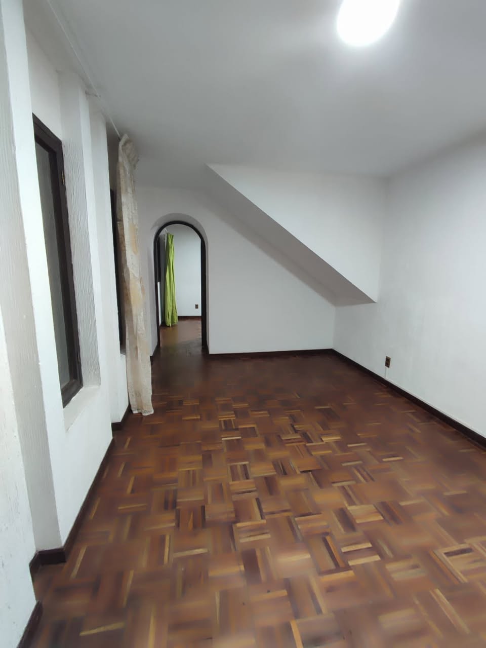 Garzonier Independiente en Alquiler, 1 Dormitorio en Alto Obrajes