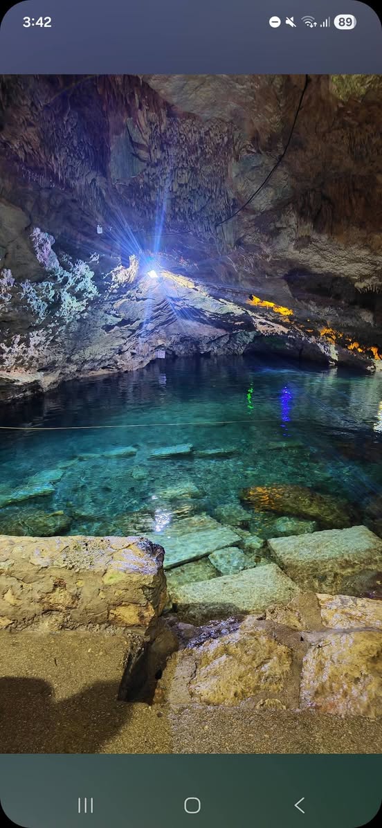 Guías Locales de los Impresionantes Cenotes de Homún en Yucatán