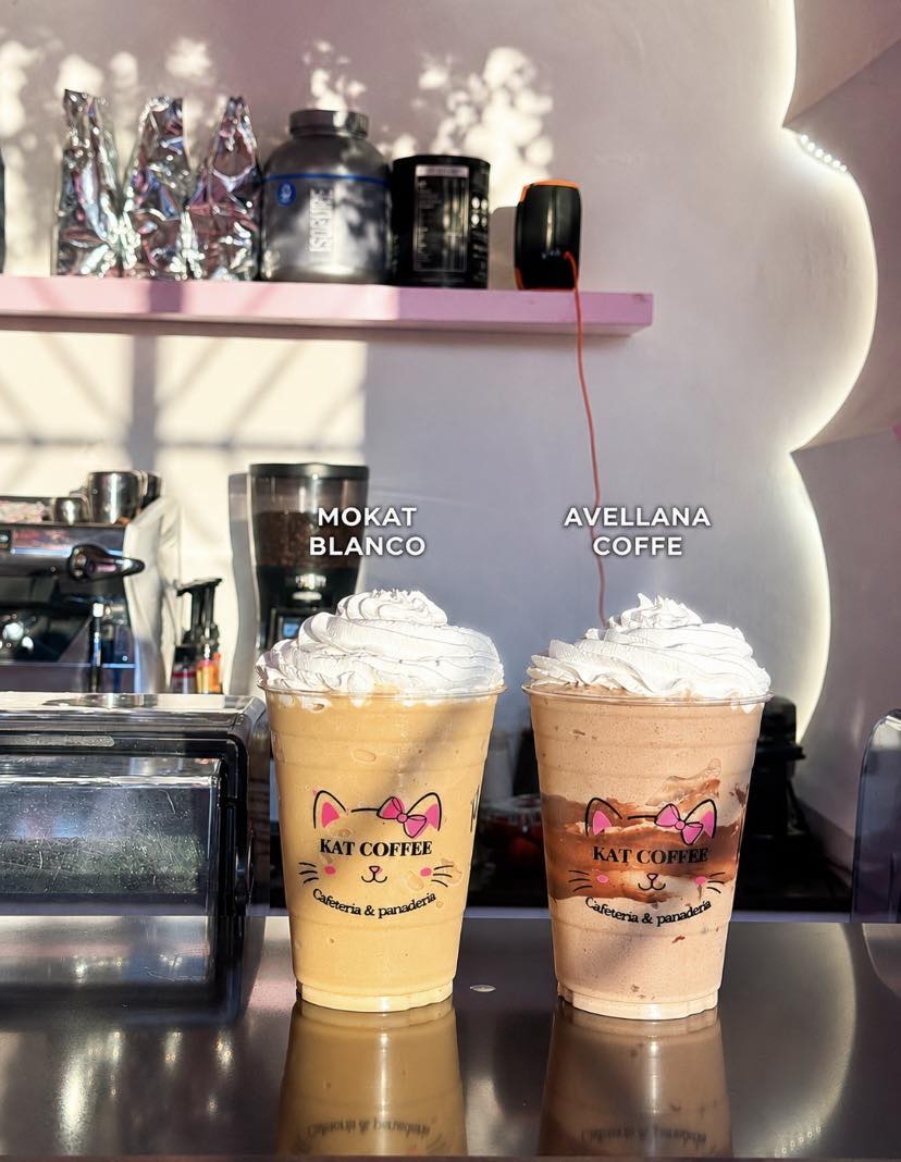 KAT COFFEE: Frappes, cafés con cold foam y tus cookies favoritas