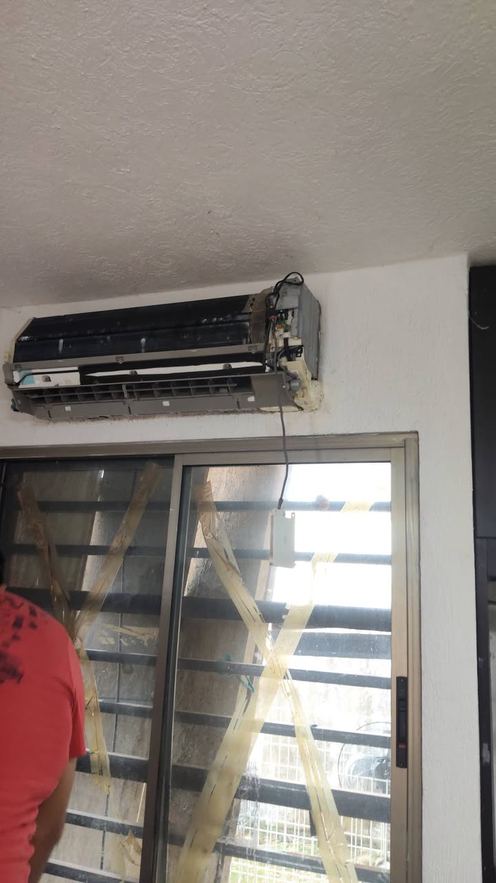 Mantenimiento de Aire Acondicionado y Electricidad