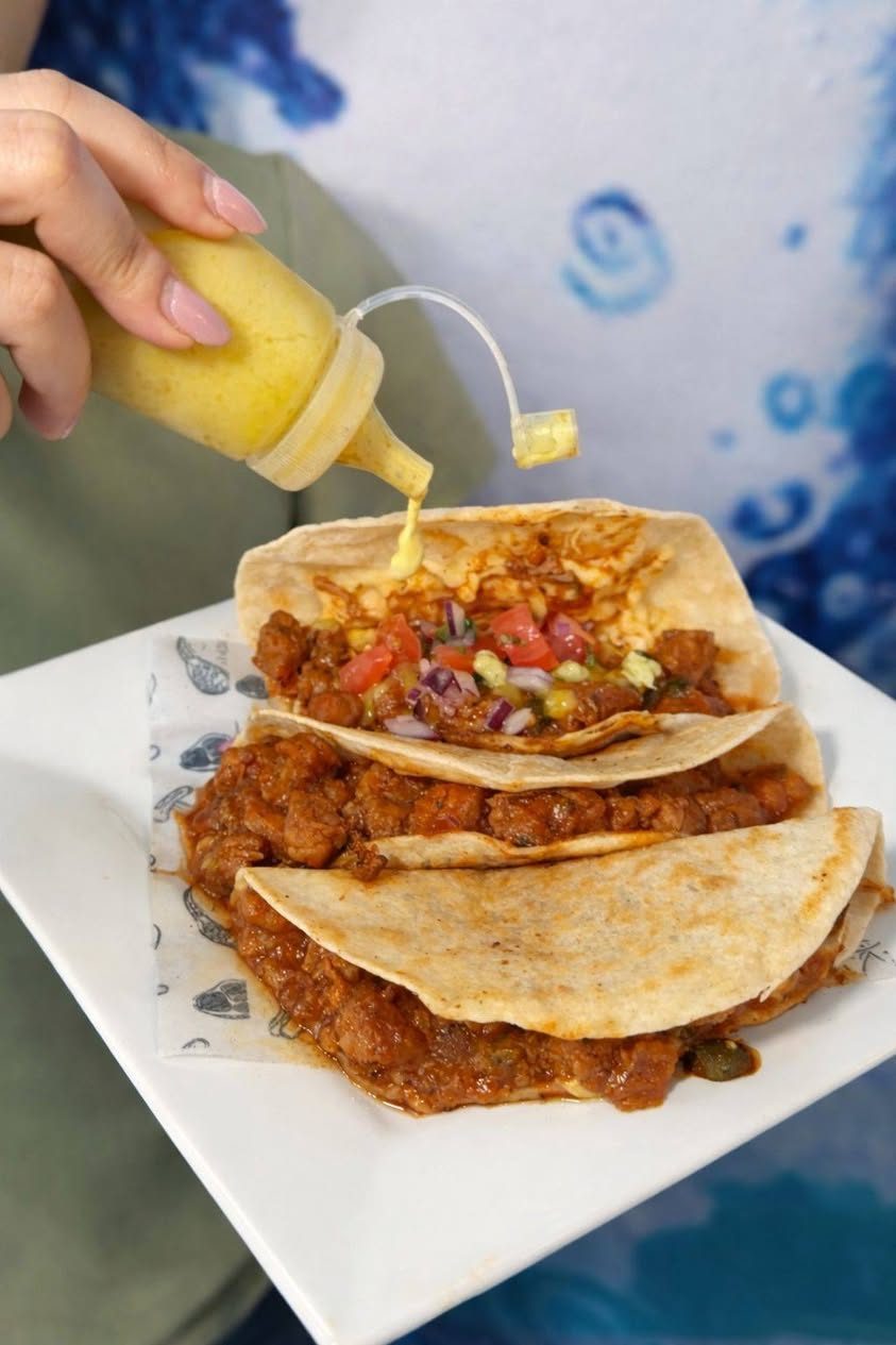 Marisquería Los Héroes, Desayunos y Mariscos Frescos — Altabrisa
